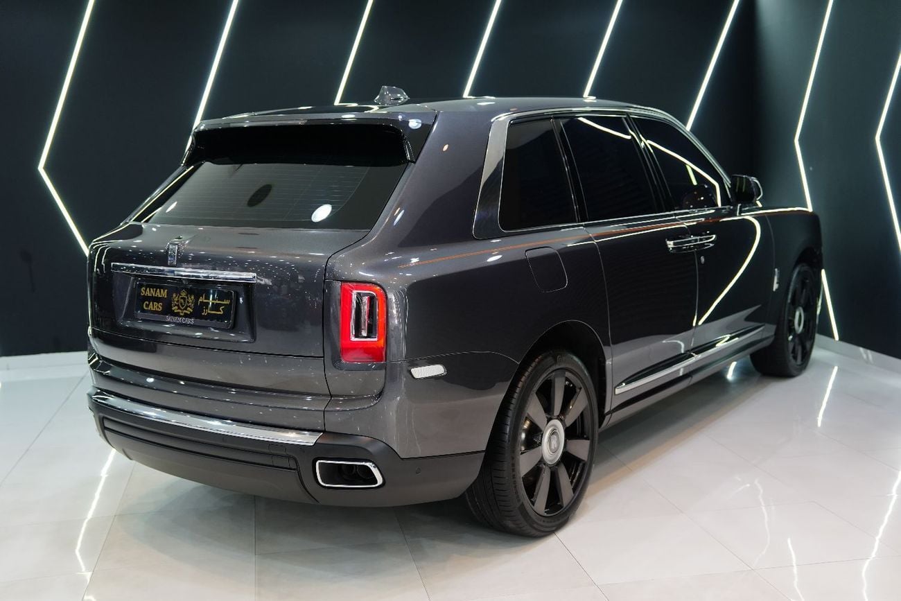 رولز رويس كولينان Rear Entertainment, Bespoke Audio, Panoramic Roof, GCC Spec!!