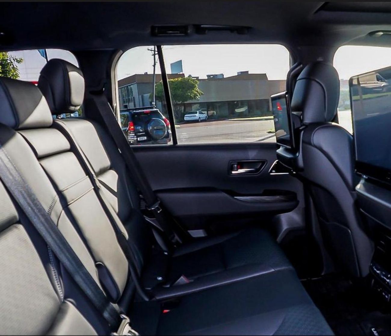 Toyota Land Cruiser Land Cruiser ZX 3.3L V6 in RIGHT HAND DRIVE and LEFT HAND DRIVE