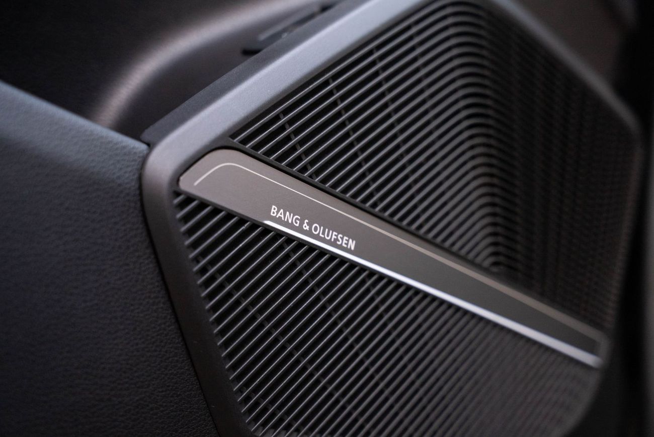 Audi SQ5 TFSI quattro 3.0L (349 HP) Quattro 2024 Agency Warranty Full Service History 3.0L Turbo V6 Low Milea