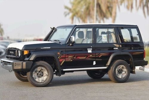 Toyota Land Cruiser 70 2024 TOYOTA 70 SERIES (GRJ76) 4.0L PETROL MANUAL TRANSMISSION WITH 5DOOR+2AIRBSG+6STR+WOOD+POWER+16”