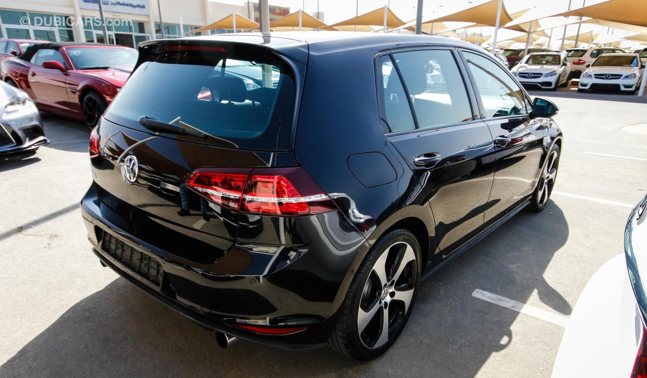 Volkswagen Golf GTI