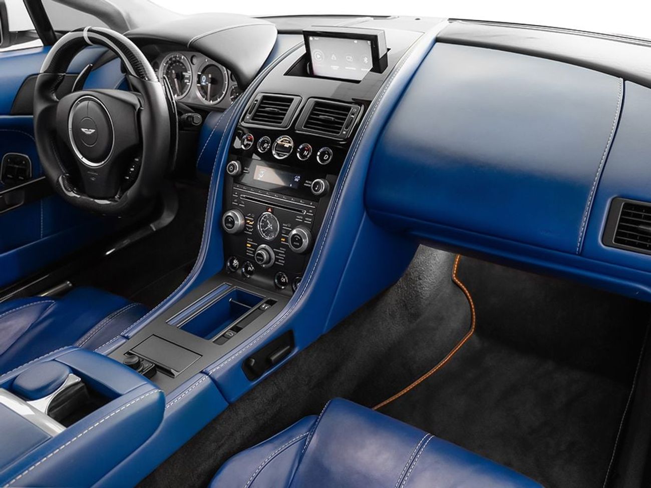 أستون مارتن فانتيج V8 4.7L