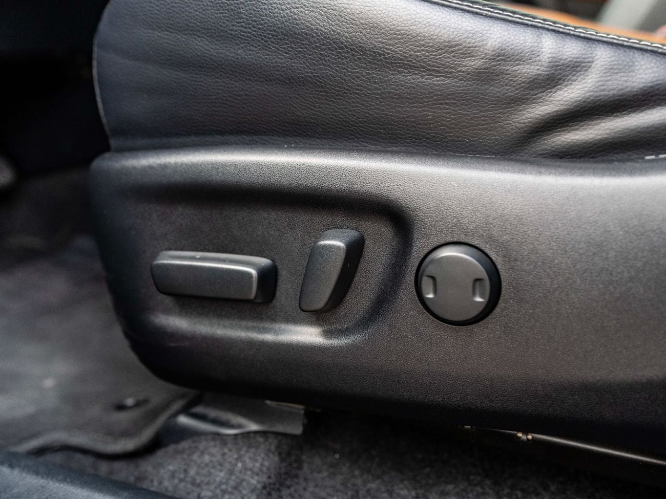 تويوتا راف ٤ VXR 2.5L