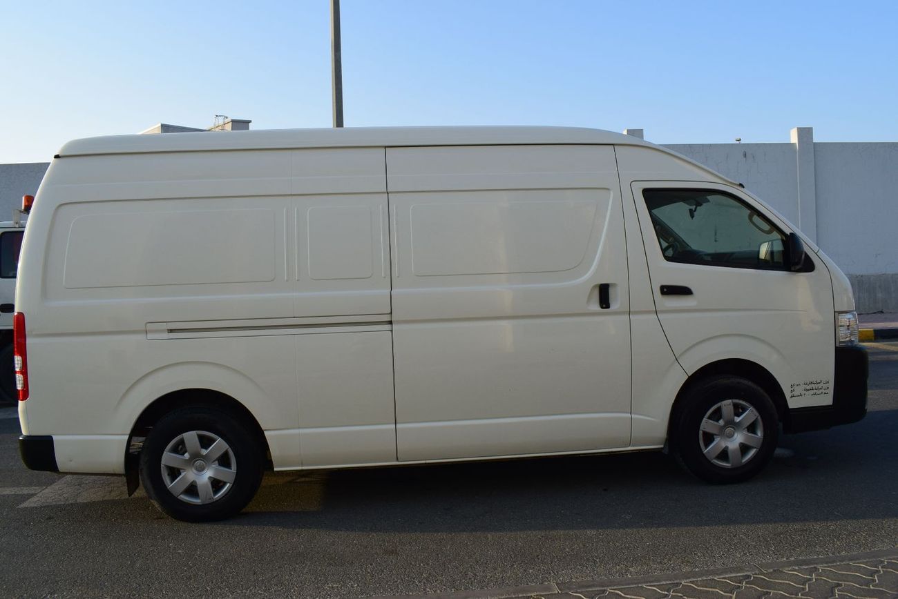 Toyota Hiace GLS - High Roof Toyota Hiace Highroof Van 2.7 ltr, model:2021. Excellent condition