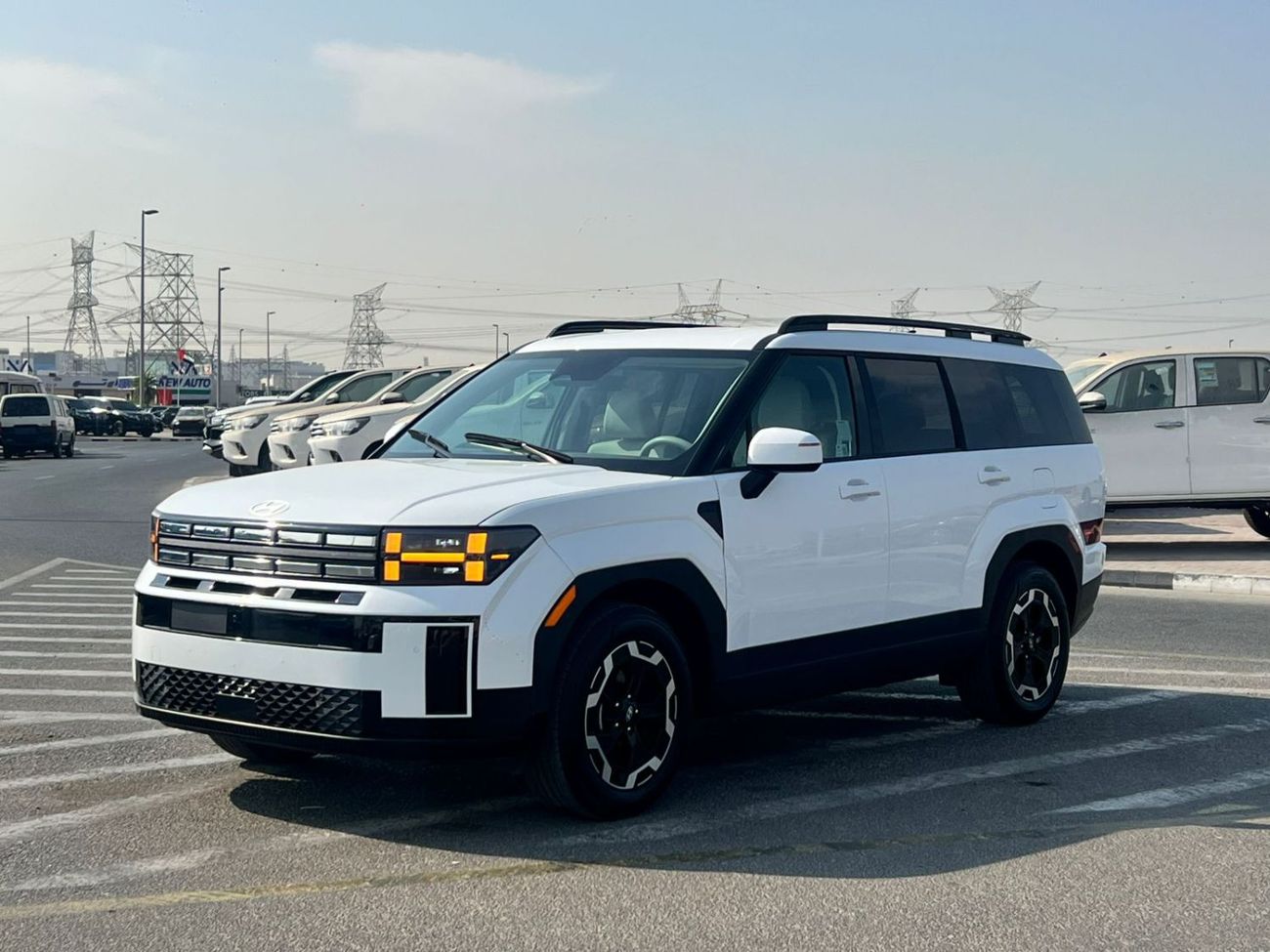 هيونداي سانتا في 2025 Hyundai Santa Fe New Shape 2.5L V4 - SEL Premium - Leather seat - Auto Trunk - 7 Seater - 12000