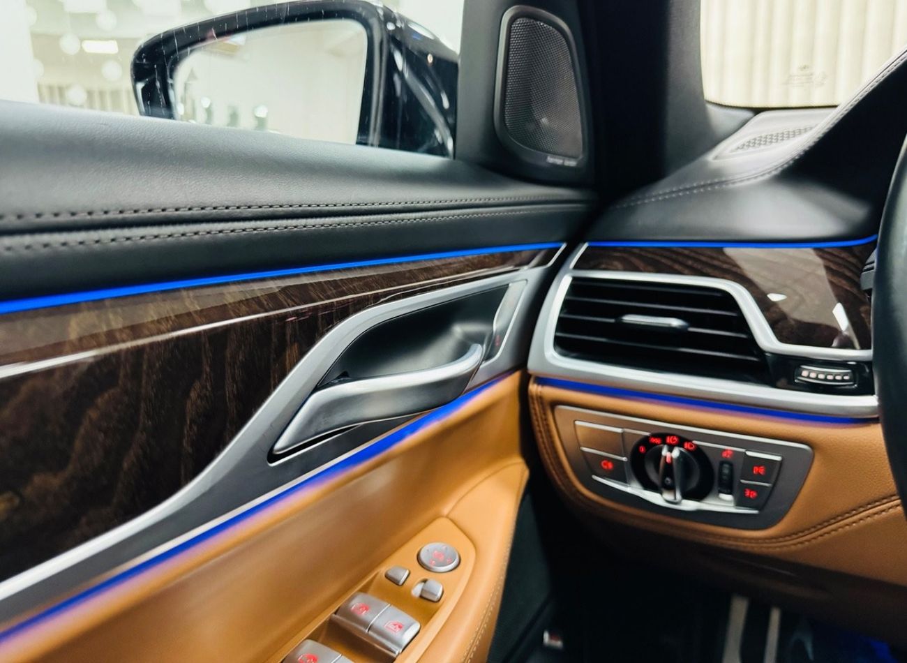 BMW 730Li Exclusive GCC .. FSH .. M kit .. Perfect Condition .. Warranty .