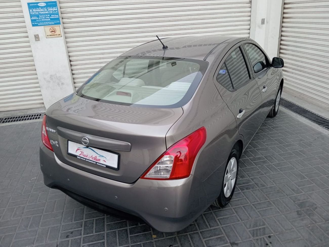نيسان صني SV