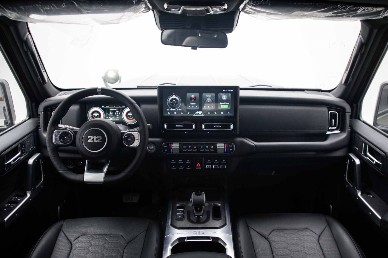 باو 212 T01 ADVENTURER 2.0L - GREEN INSIDE BLACK | EXPORT ONLY