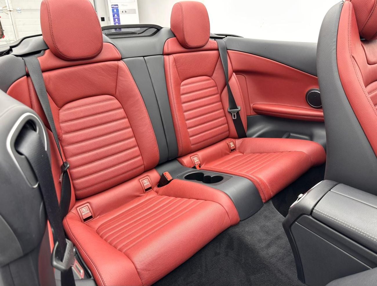 مرسيدس بنز C 200 كوبيه 2018 Mercedes-Benz C200 Cabriolet, 1 Year Unlimited KM Warranty, Full Service History, GCC
