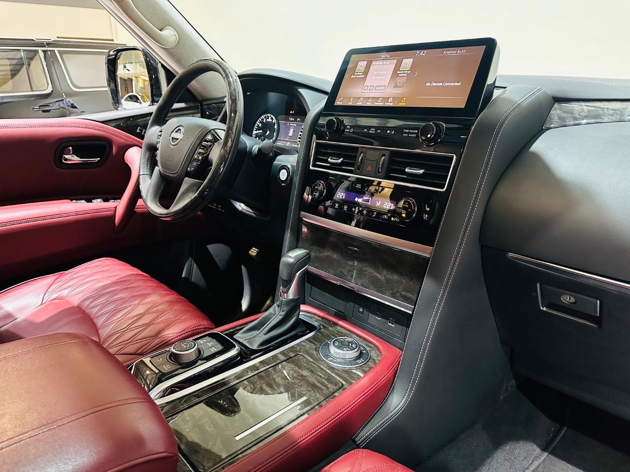 نيسان باترول LE Platinum City 5.6L