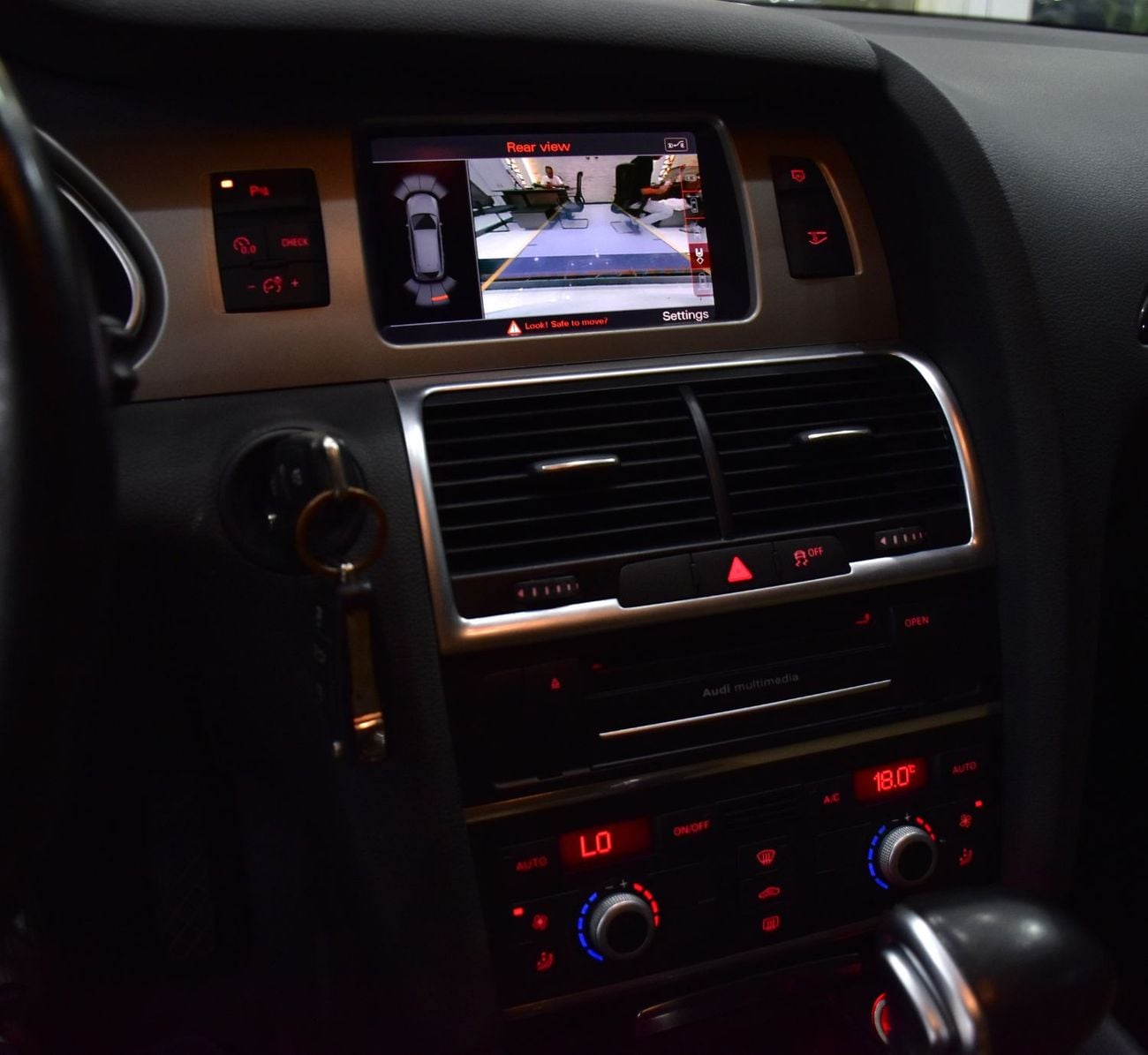 Audi Q7 EXCELLENT DEAL for our Audi Q7 S-Line 40TFSi Quattro ( 2015 Model ) in White Color GCC Specs