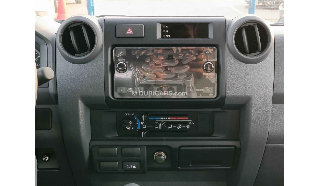 Toyota Land Cruiser 70 4.2L V6 Diesel / Leather Seats / Differential Lock / Power Window (CODE # 67898)