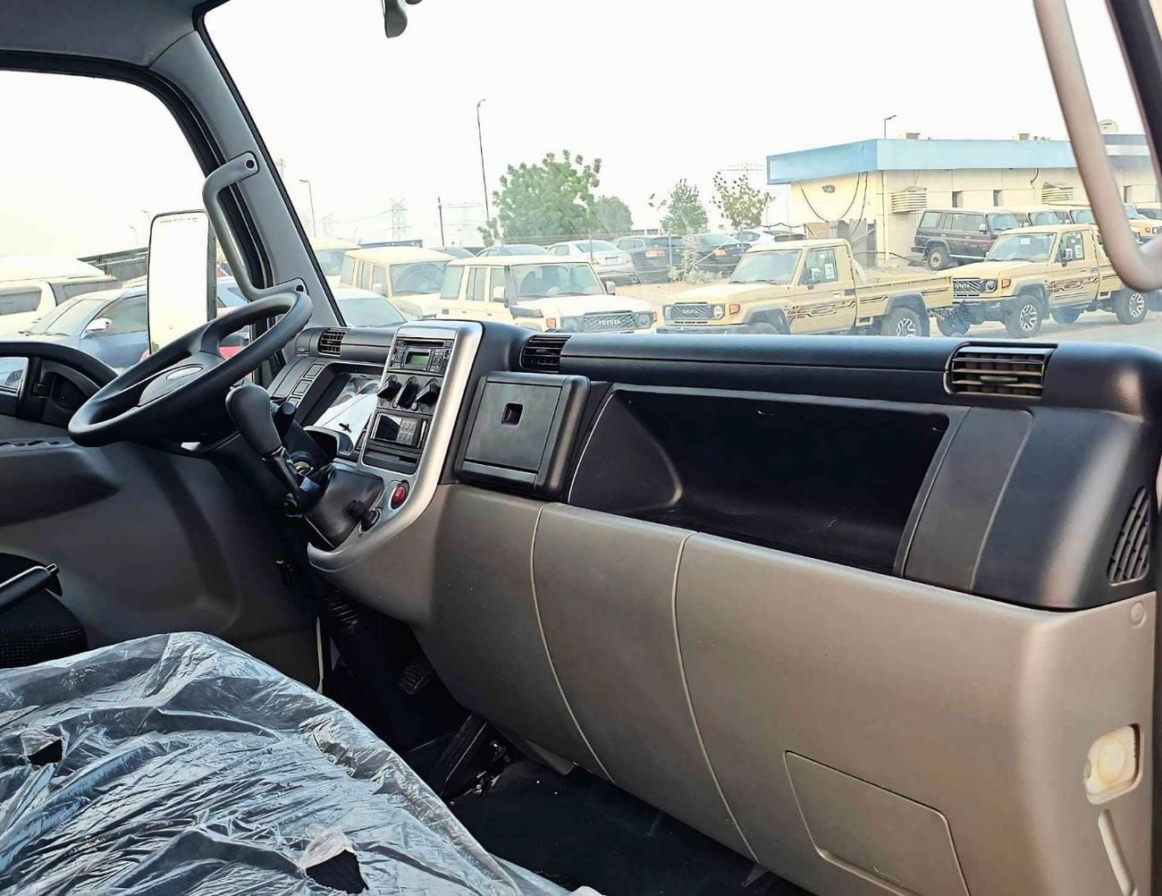 ميتسوبيشي فوسو كانتير FREEZER BOX/4.2L DIESEL M/T/SINGLE CABIN/CODE#CANF