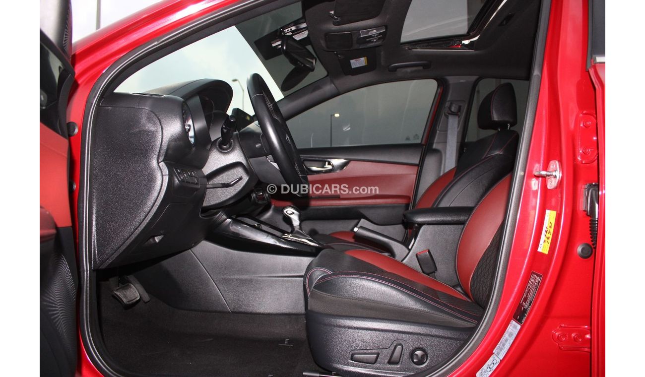 كيا سيراتو كيا سيراتو 2019 خليجي 1600 سي سي فل كامل رقم 1 بدون صبغ بدون حوادث نظيفه جدا من الداخل والخارج