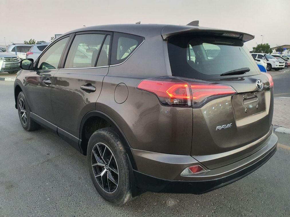 تويوتا راف ٤ Right hand drive Brown 2016