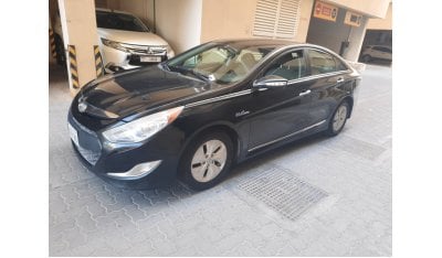 هيونداي سوناتا Hybrid 2.4L Mid Option US Specs