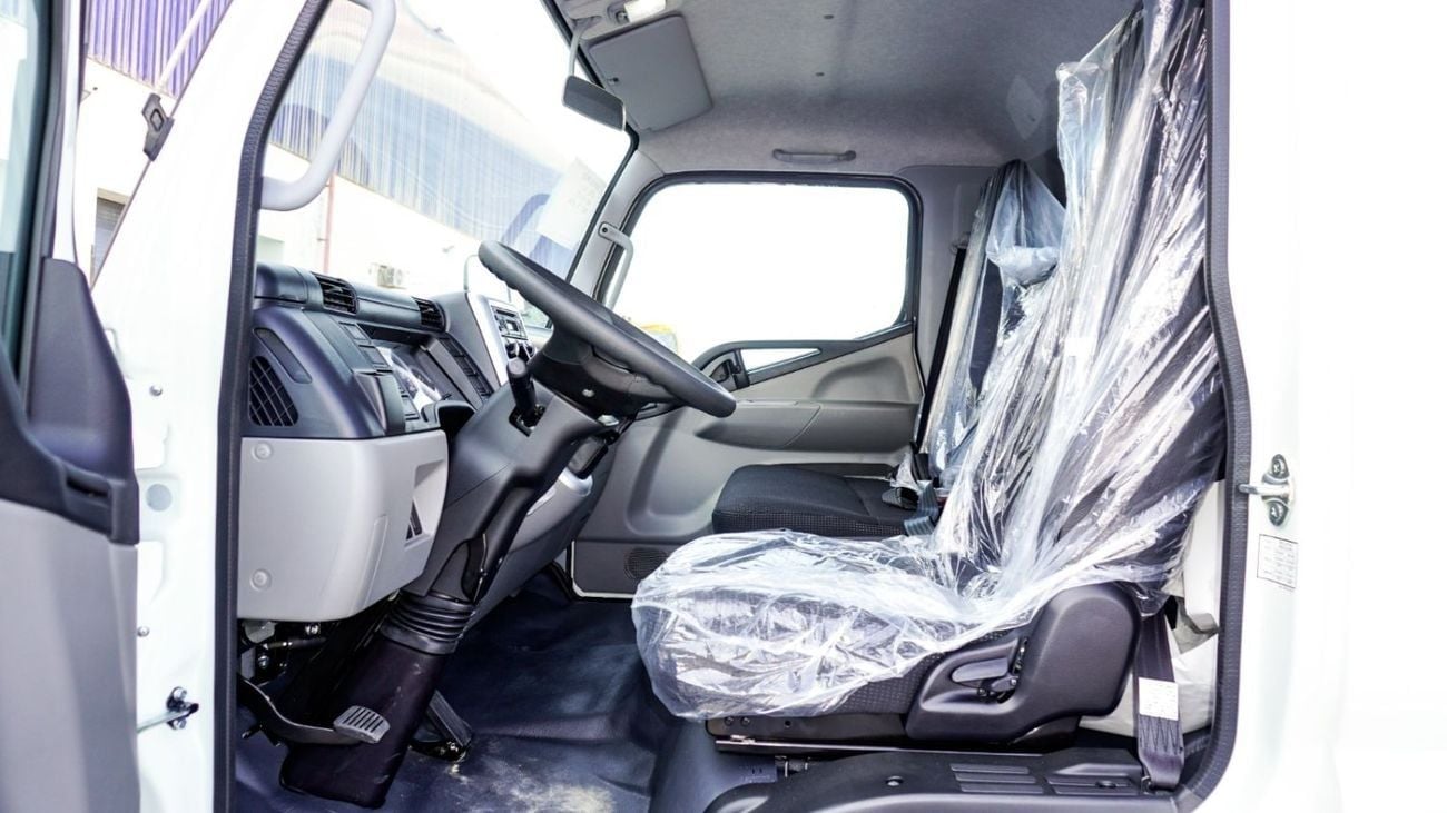 Mitsubishi Canter Van 4x2 4.2l 4CLY CHASSIS