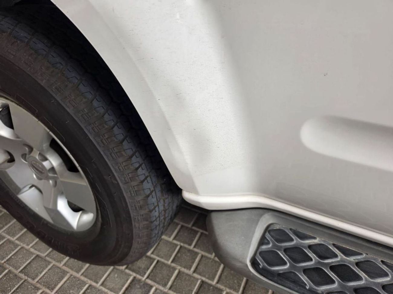 Nissan Pathfinder CLASSIC XE Nissan Pathfinder 2015 GCC specs