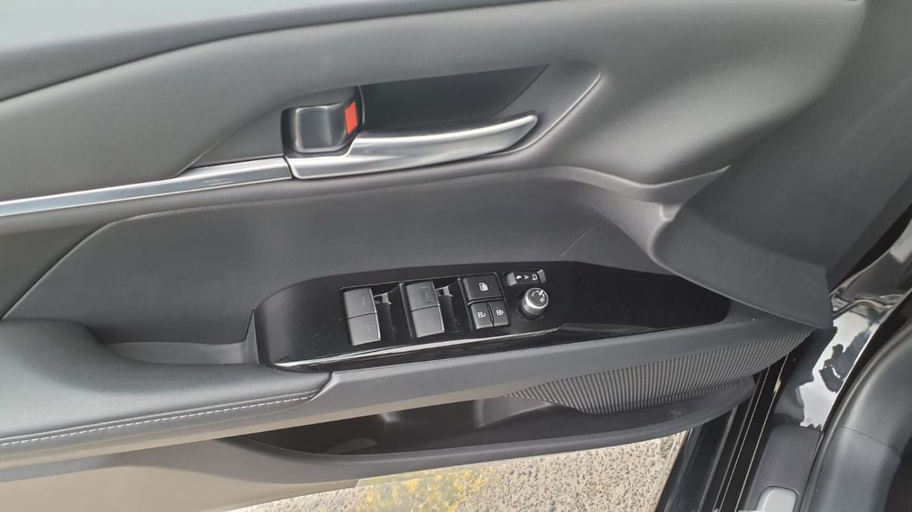 تويوتا كامري Intelligent Dual-Engine – 2.0L Hybrid – 2024