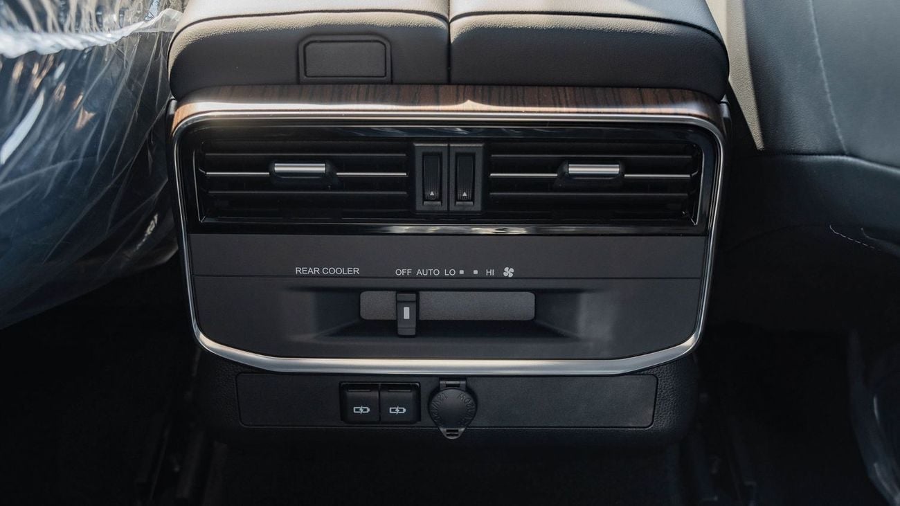 Toyota Land Cruiser 2026 Toyota Land Cruiser 300 GXR 3.3L Twin Turbo Diesel AT (Black)