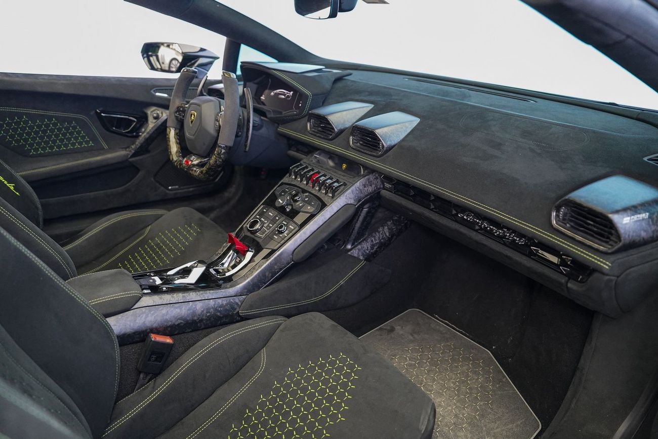 لامبورغيني هوراكان PERFORMANTE SPYDER