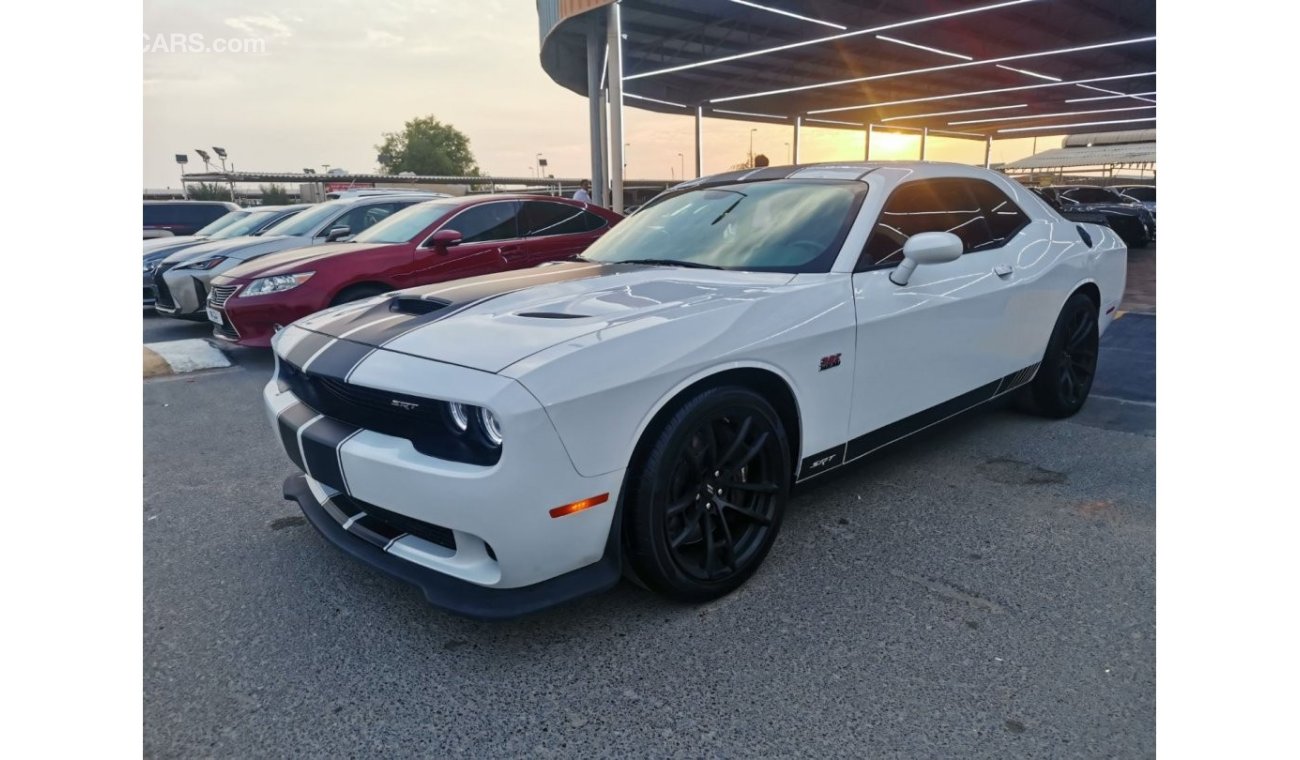 Dodge Challenger CHALLENGER