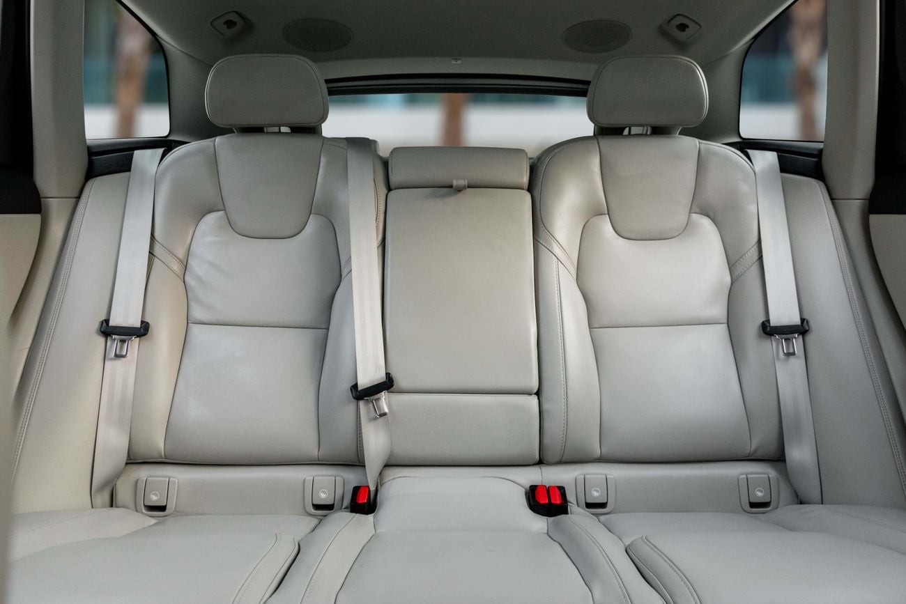 Volvo XC60 INSCRIPTION | 2,155 P.M | 0% Downpayment | B5 Inscription!