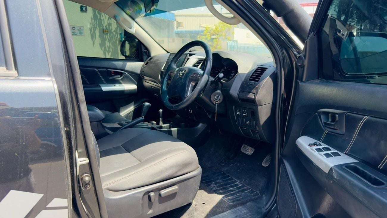 تويوتا هيلوكس -