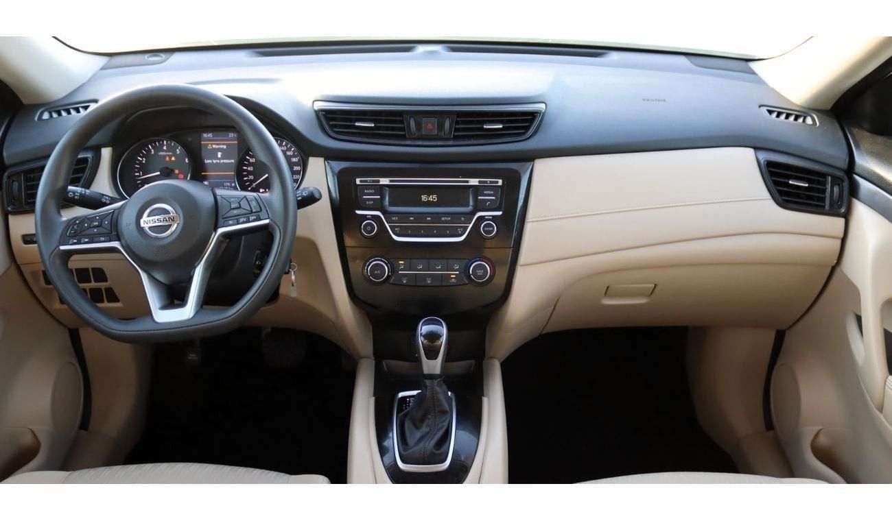 نيسان إكس تريل S 2.5L (169 HP) FWD (5 Seater)