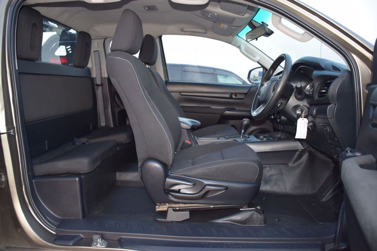 تويوتا هيلوكس S GLX 2.8L 4WD A/T