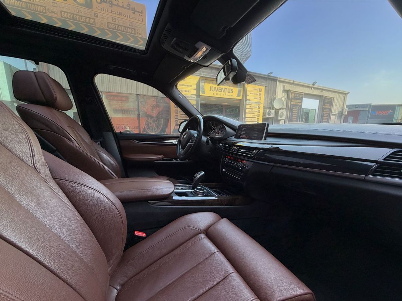 BMW X5 50i Exclusive 4.4L (7 Seater) BMW X5 XDRIVE 50i | 4.4L TWIN TURBO V8 – 450 BHP | 2014 | GCC SPECS