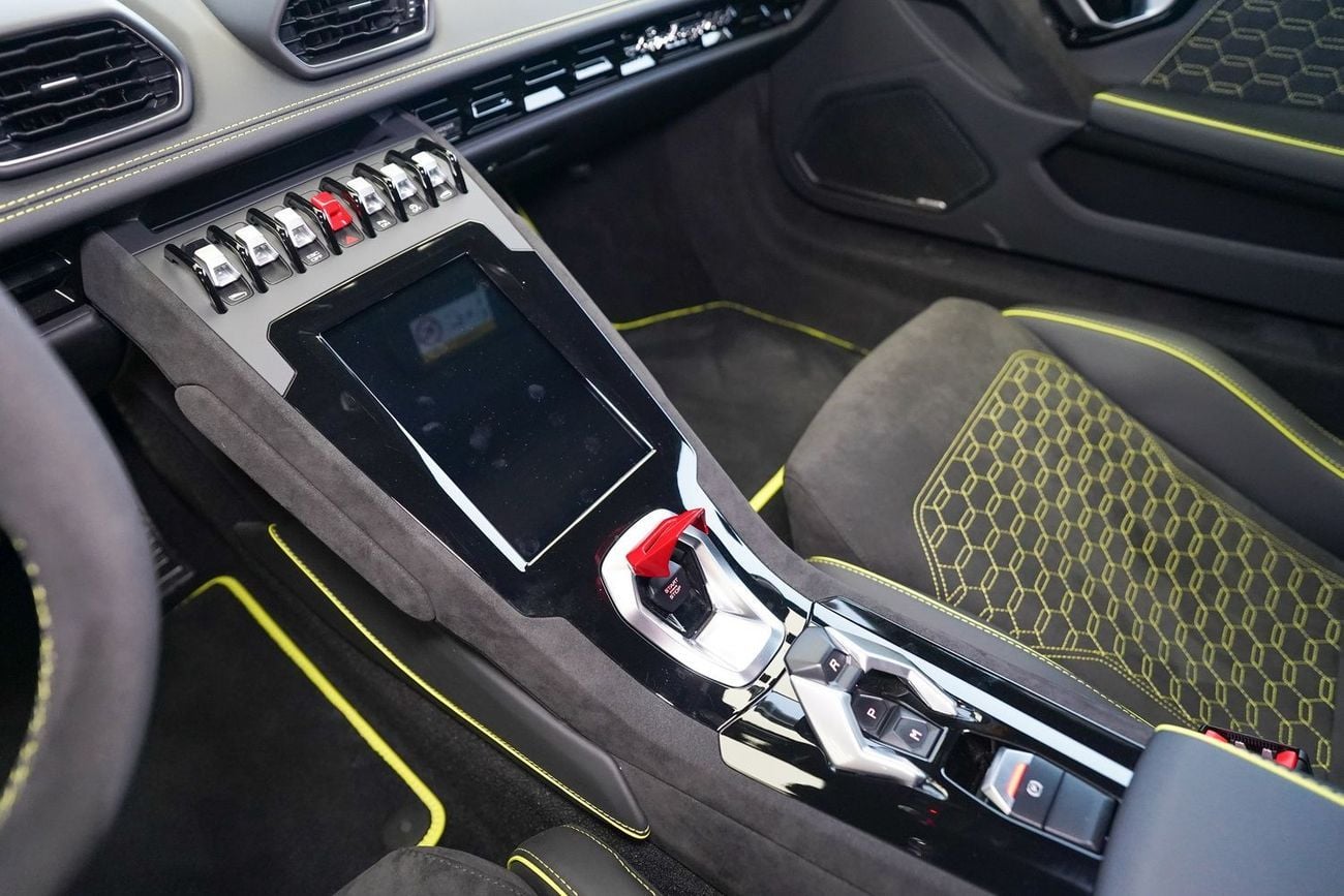 لامبورغيني هوراكان TECNICA STERRATO 5.2L V10