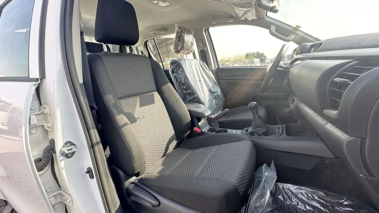 تويوتا هيلوكس GL Toyota/HILUX P DC 4WD/2.7L STANDARD 5MT