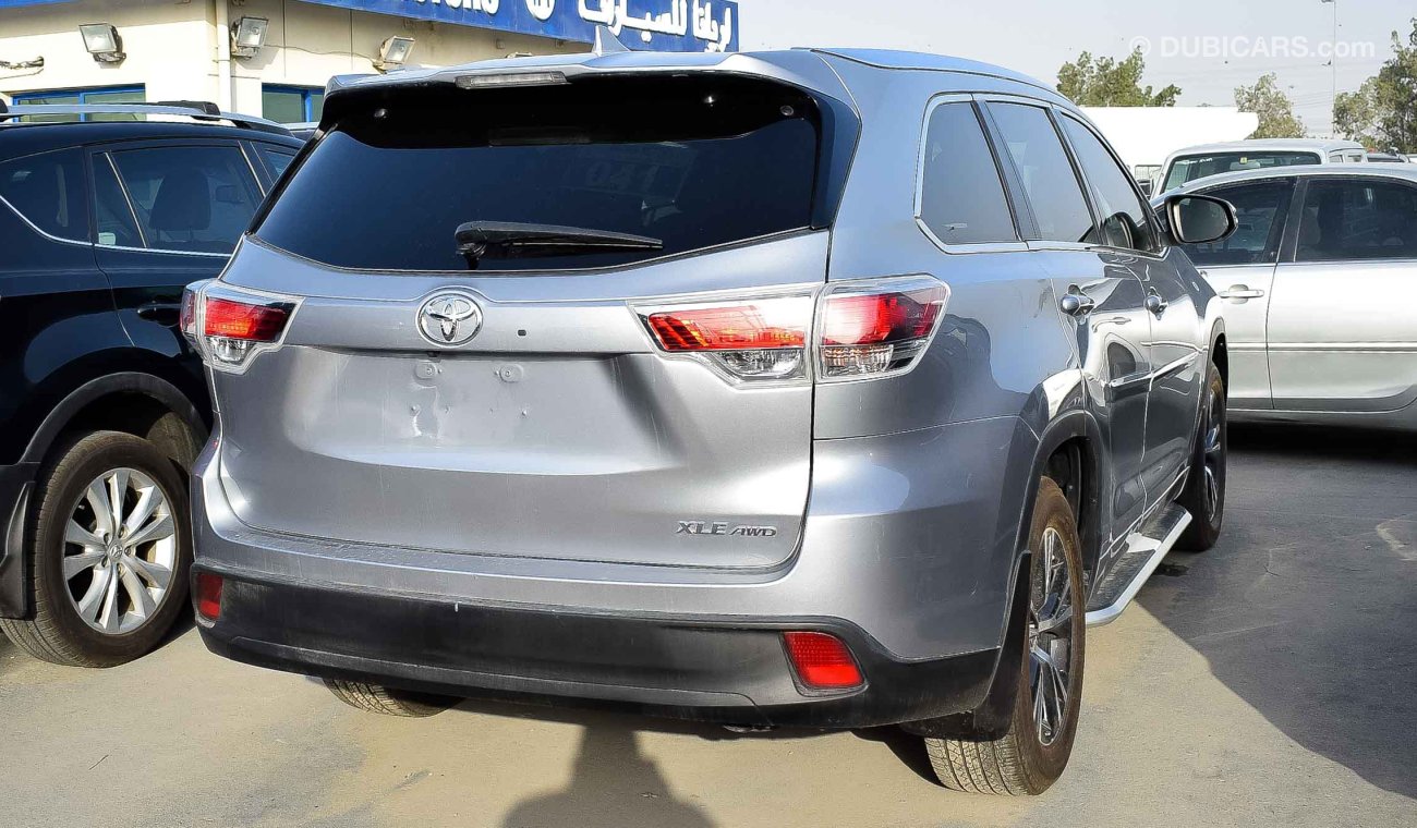 Toyota Highlander XLE AWD