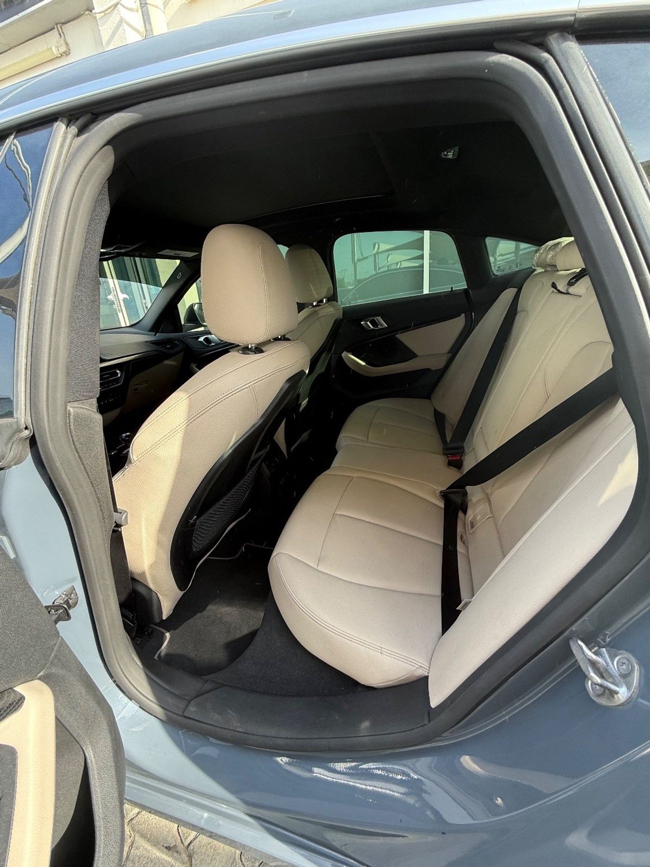 بي أم دبليو 318i