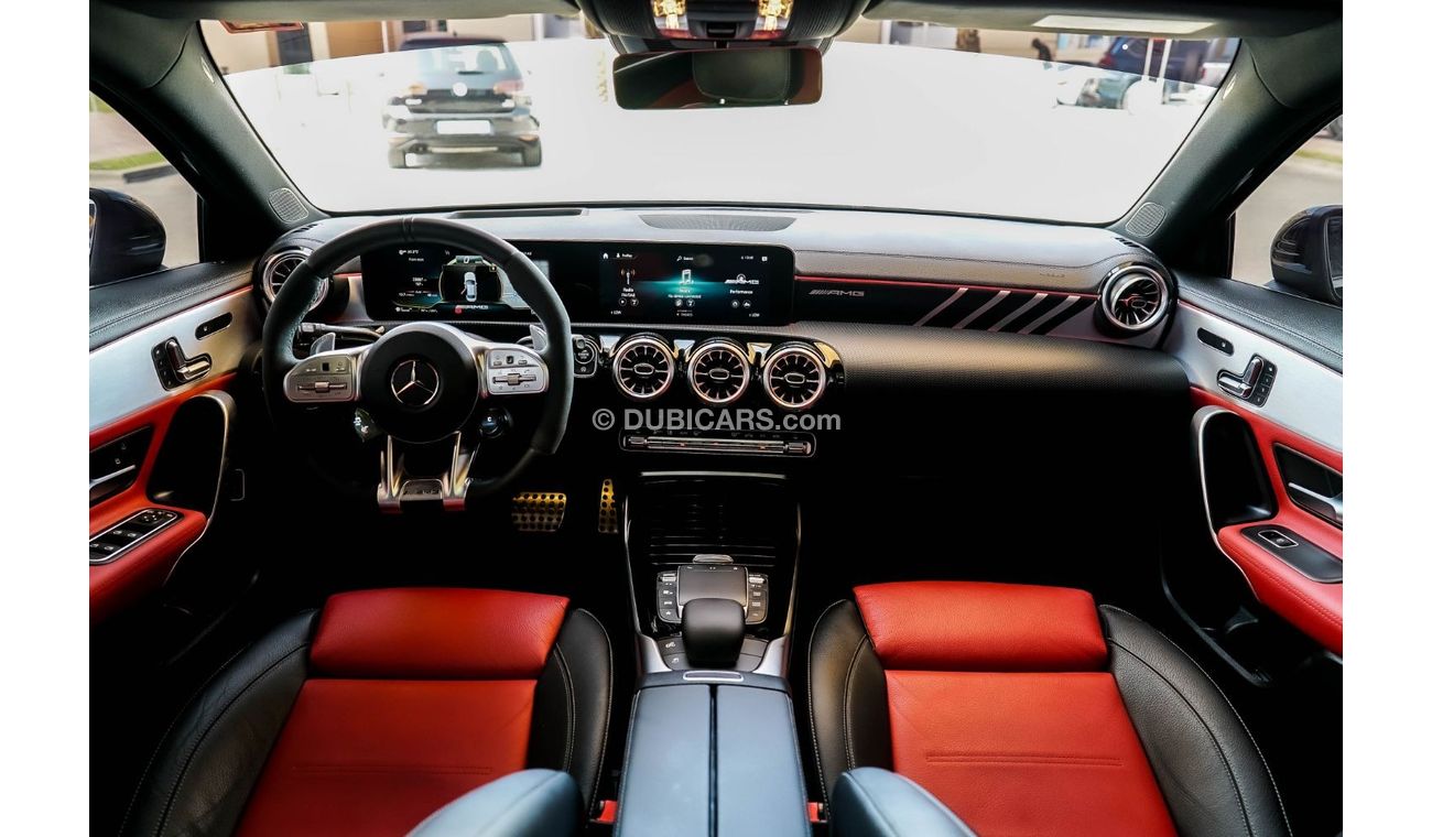 Mercedes-Benz A 35 AMG A 35 AMG Premium +