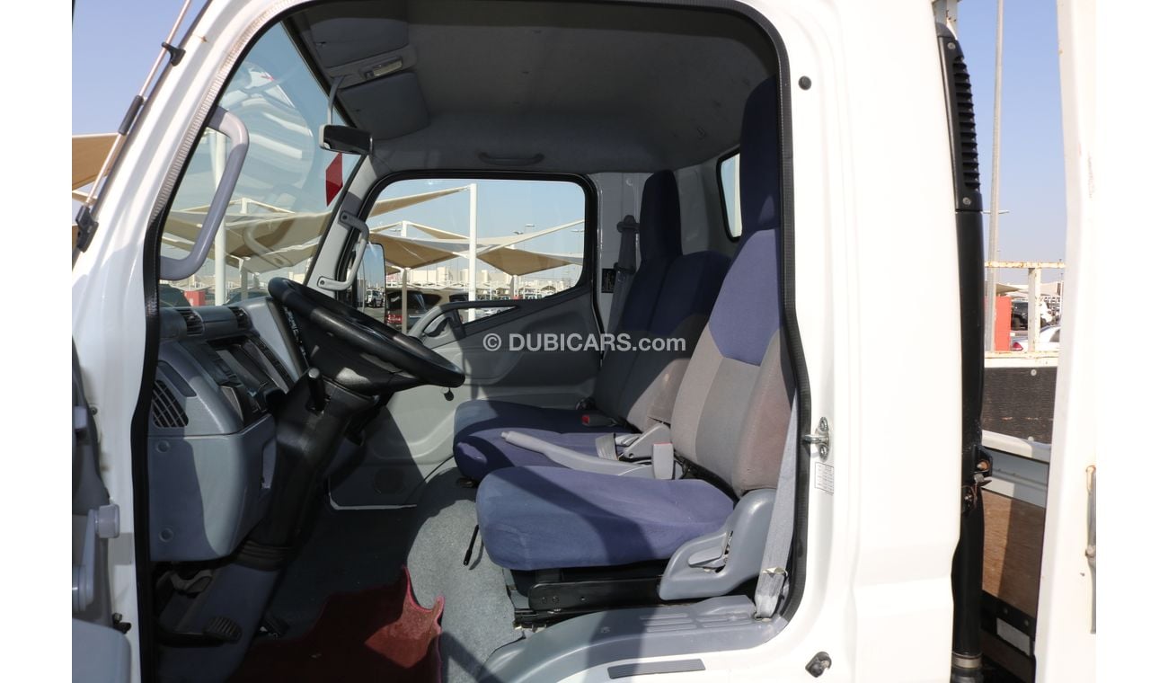 Mitsubishi Fuso Canter PICKUP TRUCK