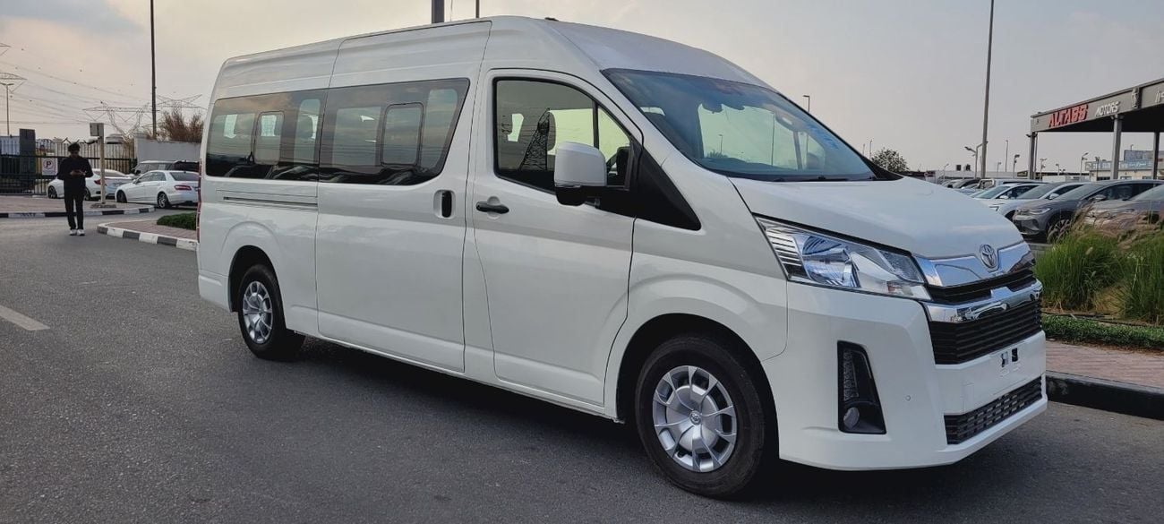 تويوتا هاياس GL Highroof 2.8L RHD Automatic Gear 2WD 1GD-FTV Diesel Engine 13 Seats 5 Doors