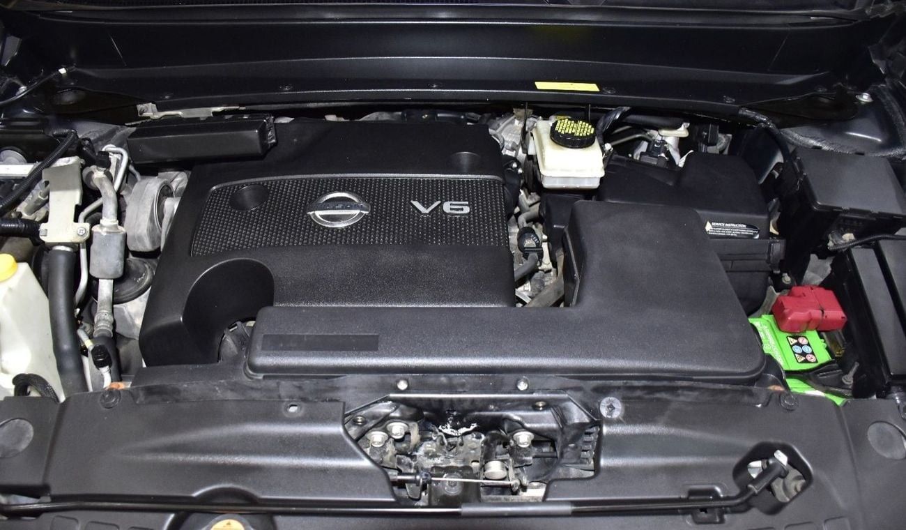 نيسان باثفايندر EXCELLENT DEAL for our Nissan Pathfinder SL 4WD ( 2015 Model ) in Grey Color GCC Specs