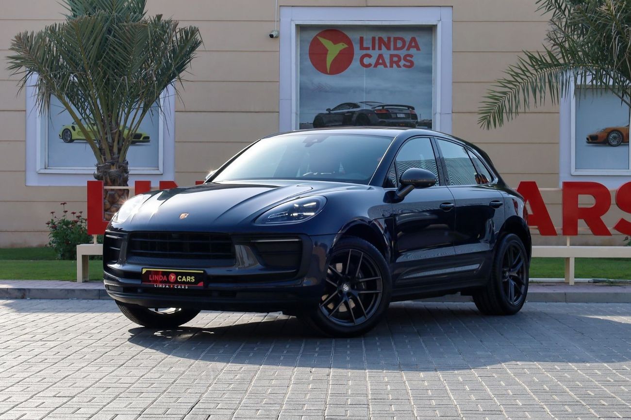 Porsche Macan Porsche Macan T 2023 GCC under Agency Warranty with Flexible Down-Payment/ Flood Free.