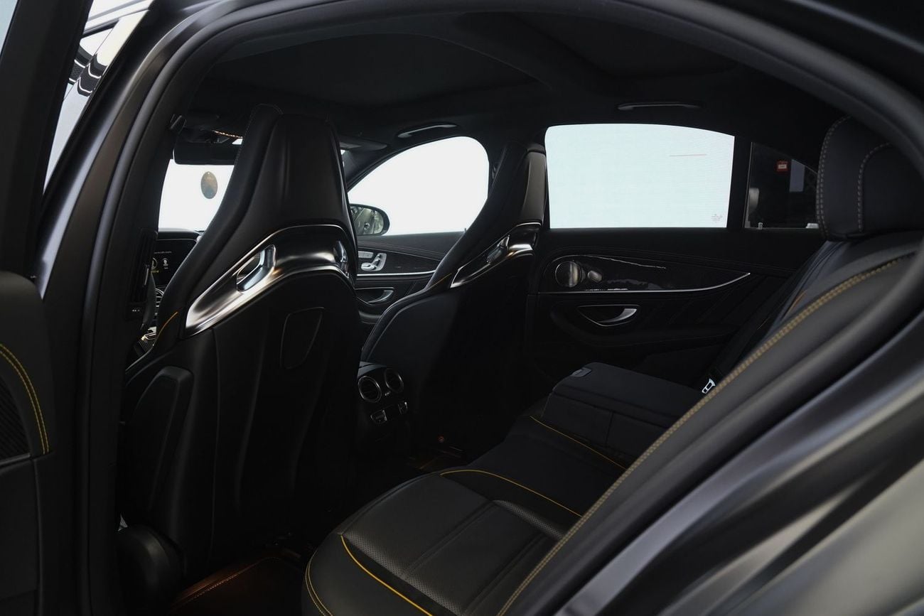 مرسيدس بنز E 63S  1 OF 999