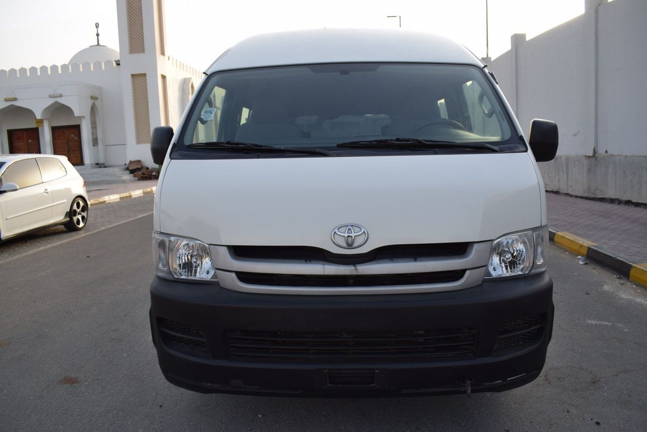 Toyota Hiace Toyota Hiace Highroof GL 15 seater, Model:2009. Excellent condition