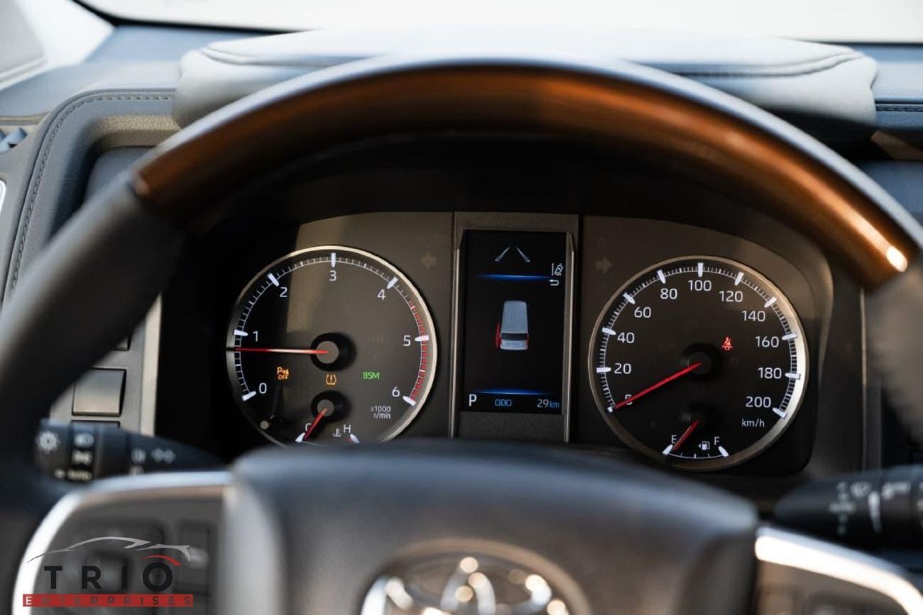 Toyota Granvia TOYOTA GRANVIA - 3.5L - PETROL - AT - FULL OPTION - 2026 MY ( BLACK / BEIGE )