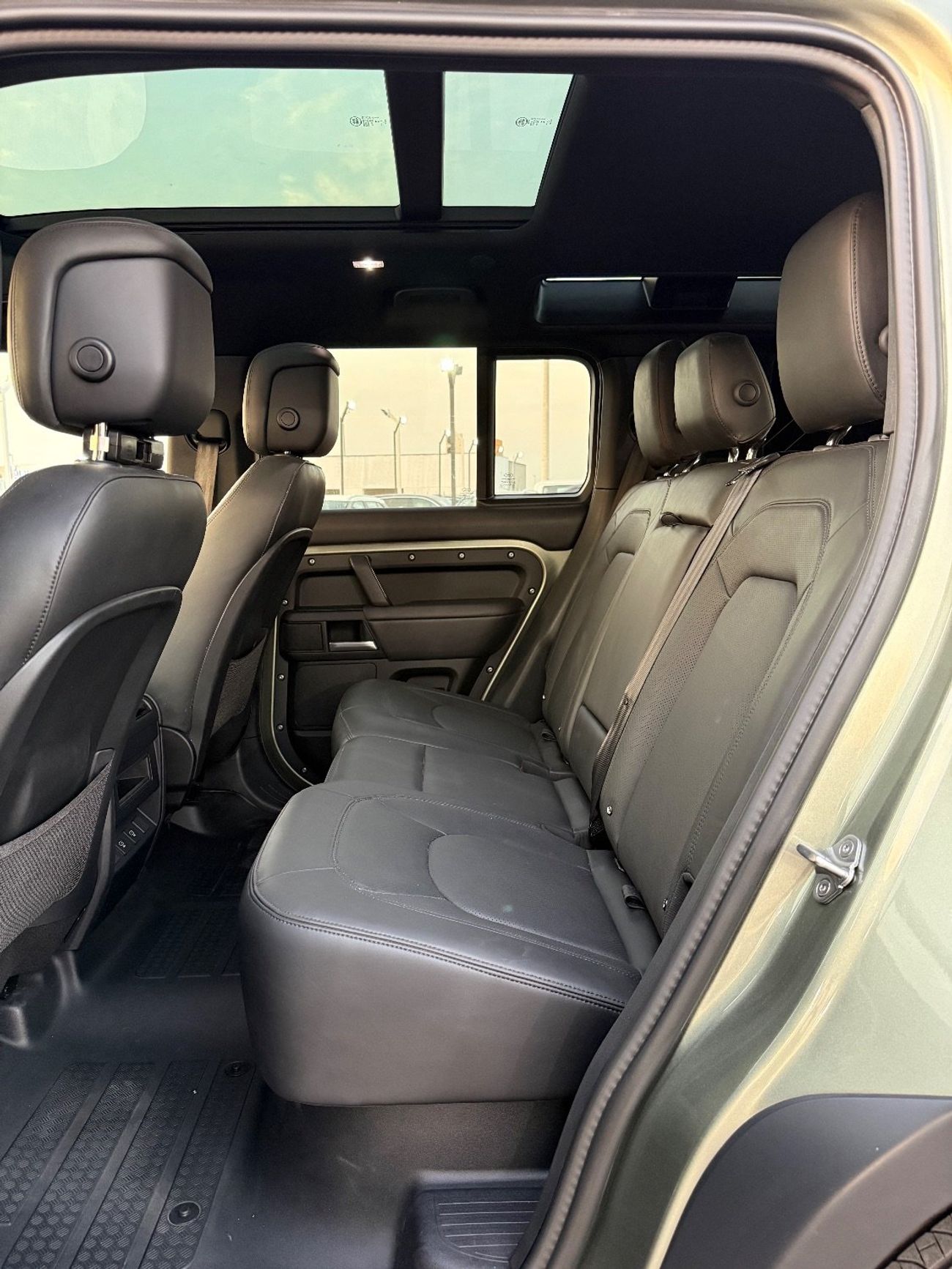 Land Rover Defender 110 S P300 2.0L 2025 LAND ROVER DEFENDER 110 S FULL OPTIONS IMPORTED FROM USA