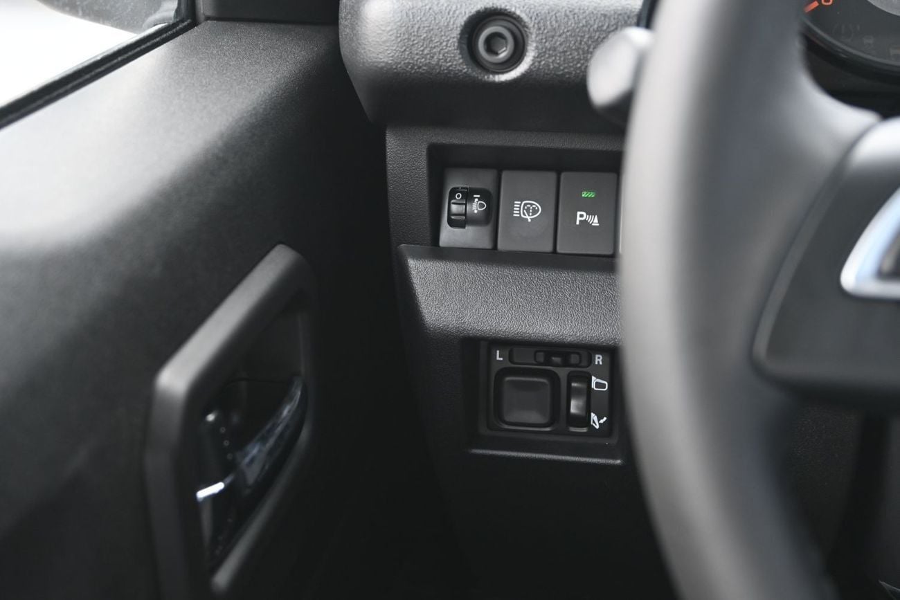 سوزوكي جيمني Suzuki Jimny GLX 1.5L (5-Doors) Petrol 4WD, Model 2025, Color Silver