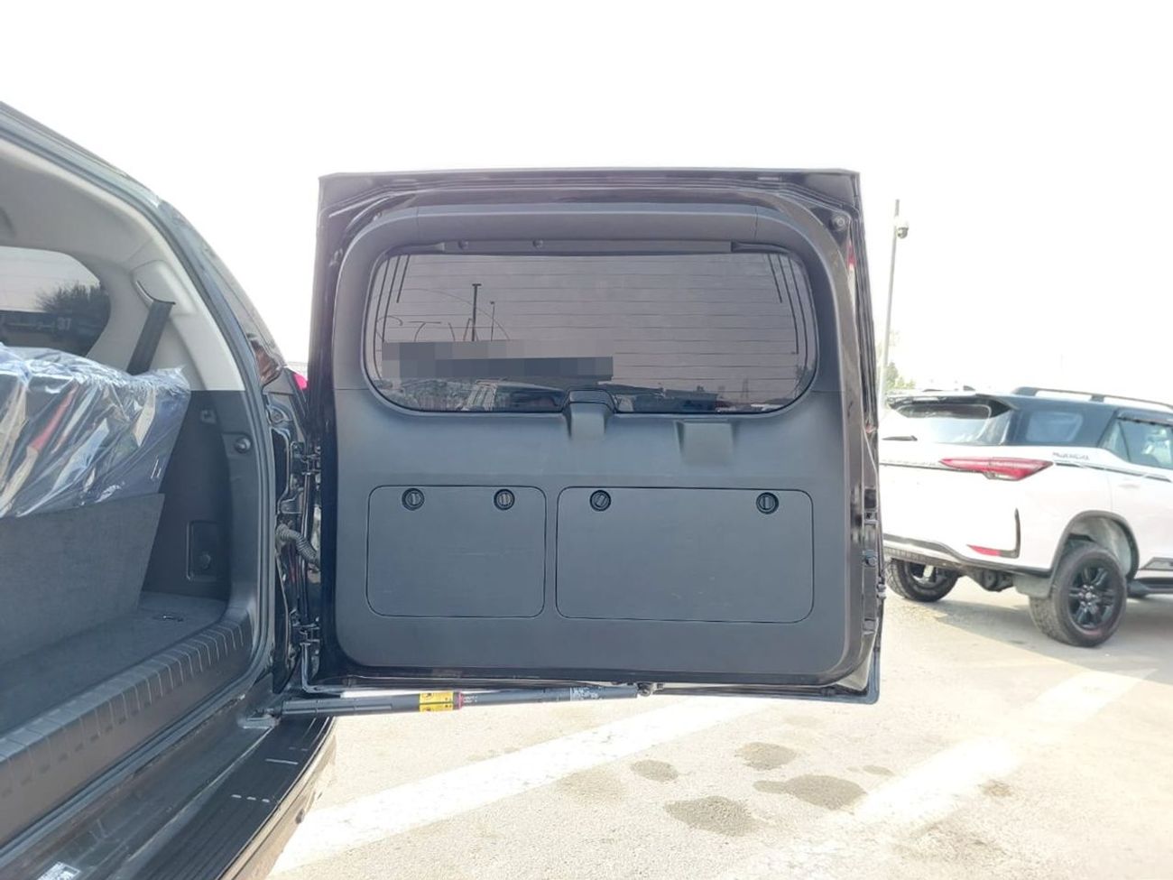 Toyota Land Cruiser TOYOTA LAND CRUISER PRADO SUV RHD 2023 MODEL 2.7 L PETROL AUTOMATIC(PM66034)