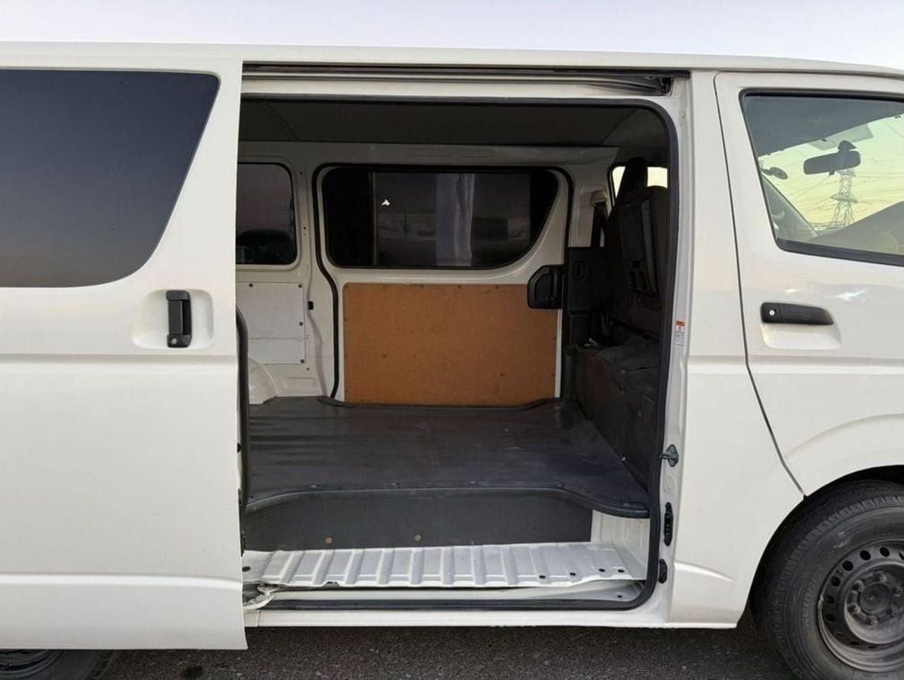 Toyota Hiace PREMIUM CONDITION | 2.8L DIESEL ENGINE | 2019 | RHD