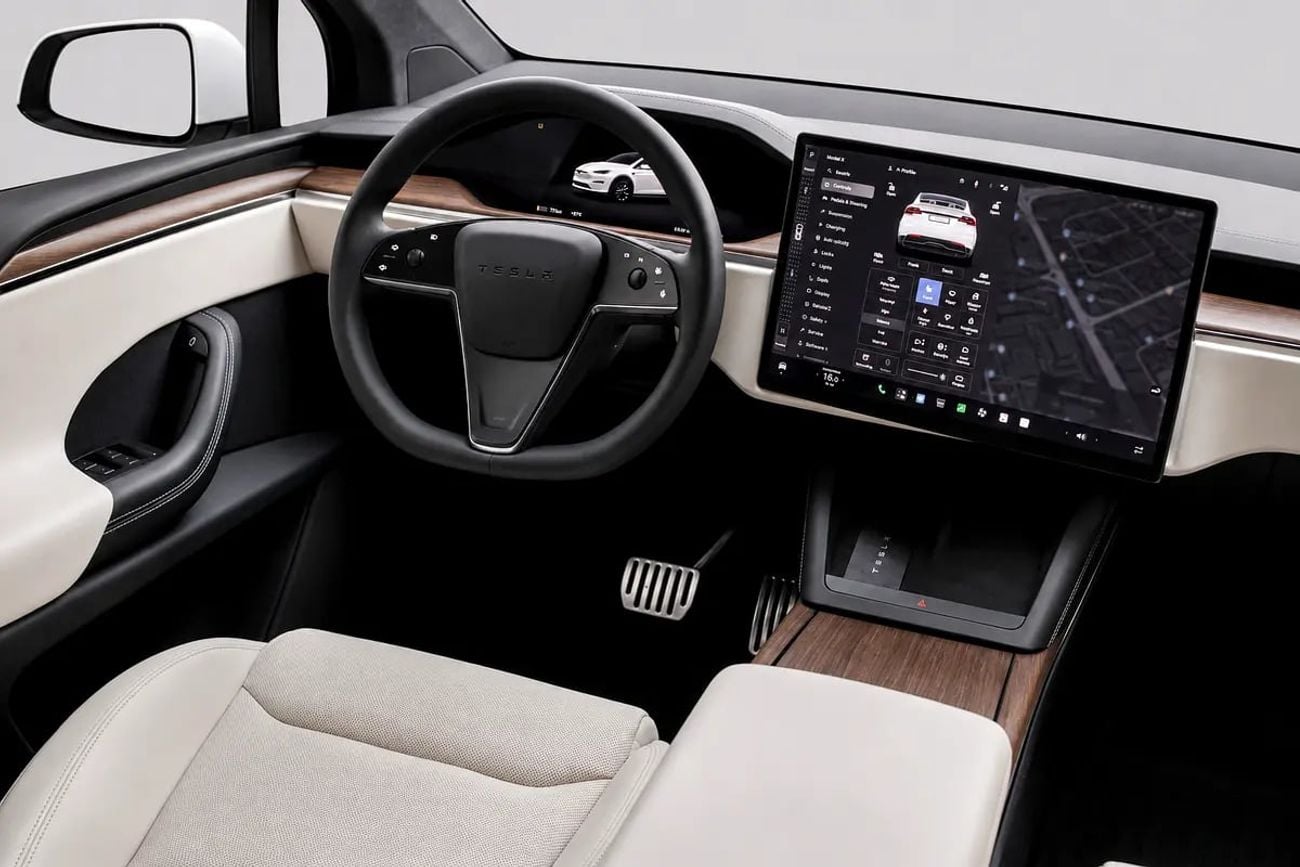 Tesla Model X LONG RANGE - GCC Specs - Pristine Condition