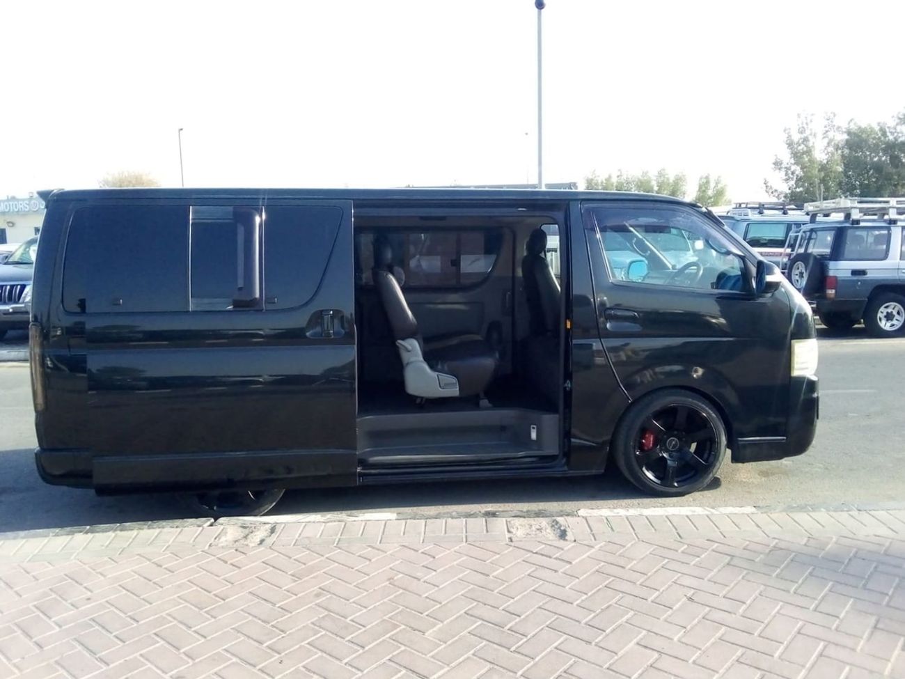 تويوتا هاياس TOYOTA HIACE VAN RIGHT HAND DRIVE (PM1648)