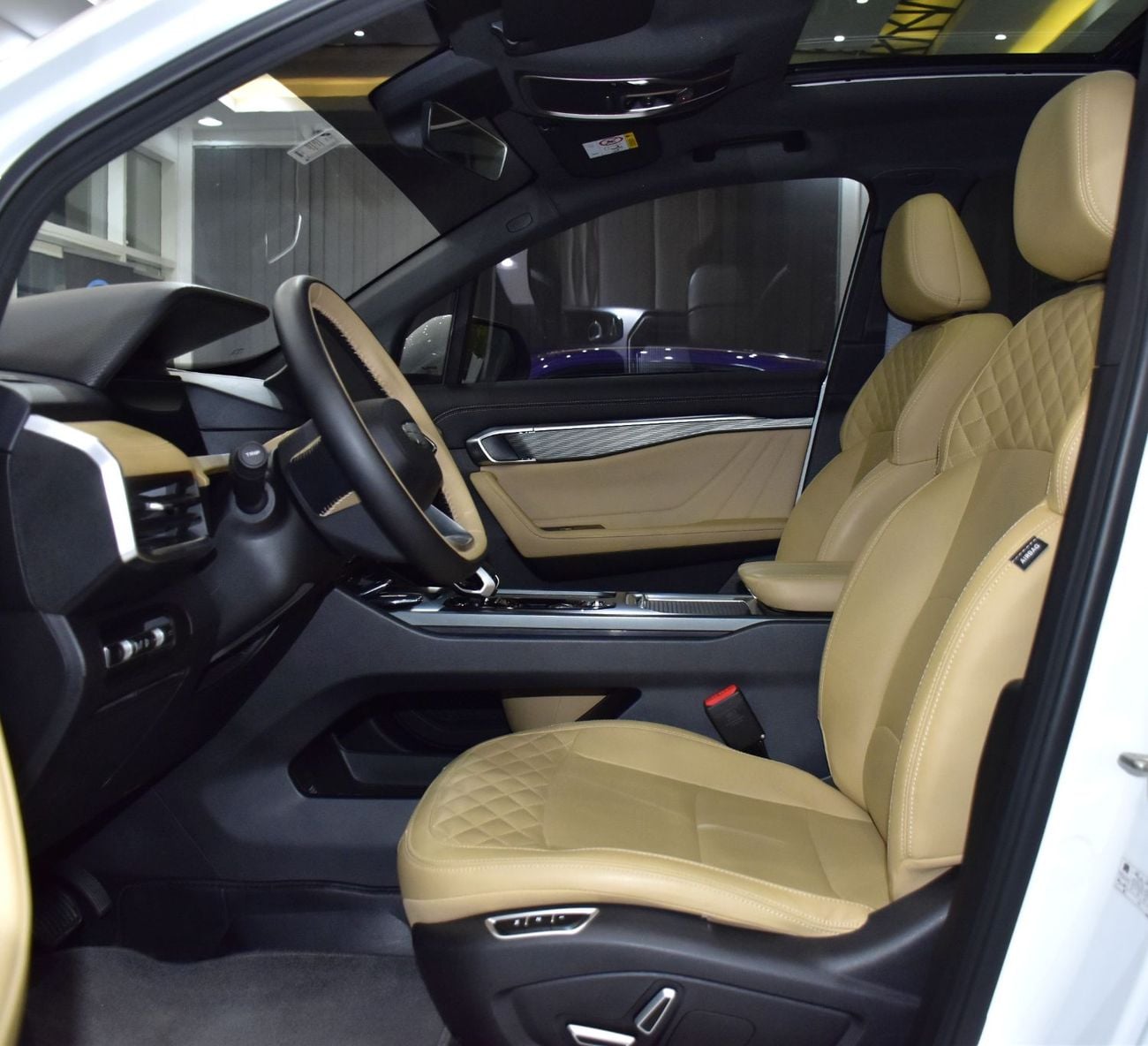 Geely Okavango GF EXCELLENT DEAL for our Geely Okavango ( 2025 Model ) in White Color GCC Specs